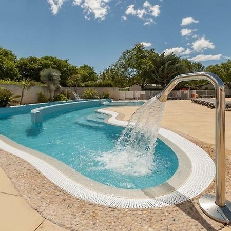 Camping Les Amandiers - Maeva Hotel Gallargues-le-Montueux Exterior photo