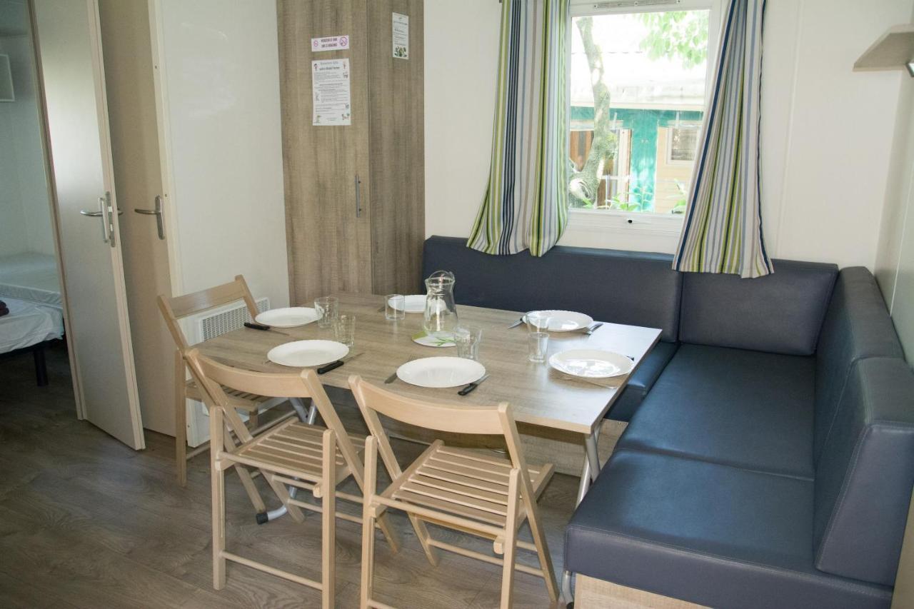 Camping Les Amandiers - Maeva Hotel Gallargues-le-Montueux Exterior photo