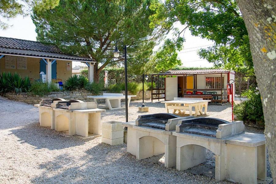 Camping Les Amandiers - Maeva Hotel Gallargues-le-Montueux Exterior photo